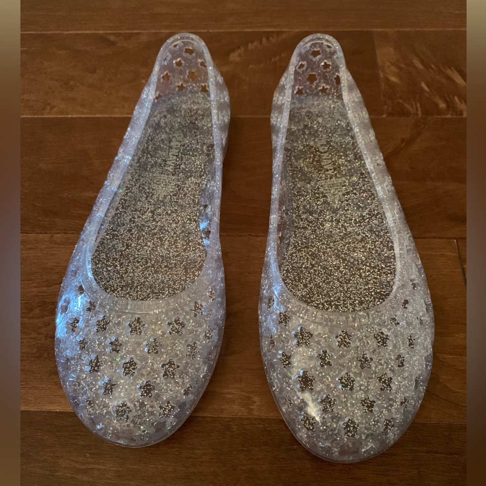 NWOT Old Navy Girls Sparkly Jelly Sandals Size 4 Clear with stars pattern